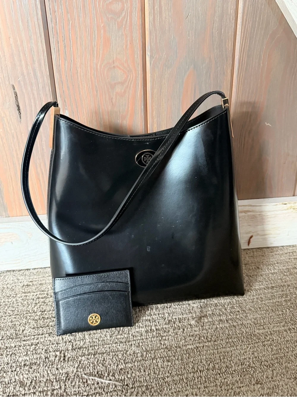 Tory Burch Black Patent Leather Shoulder Bag with Card Holder